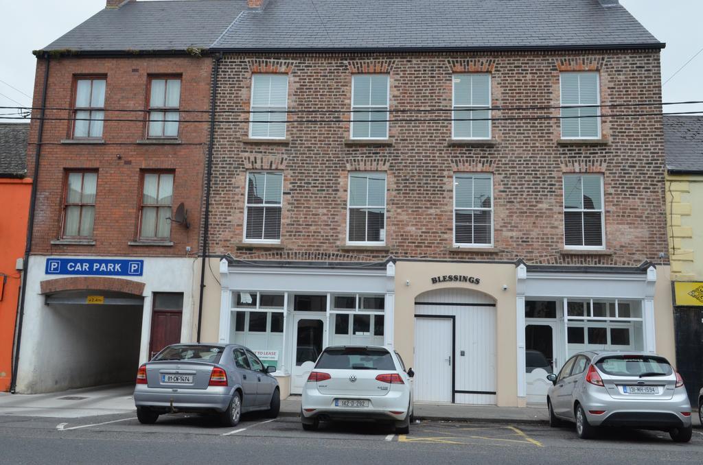 Blessings Studio Apartments Cootehill Exterior photo